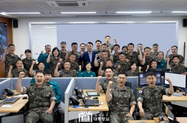 ▲ 8월 9일 윤석열 대통령은 계룡대 전시지휘시설(U-3)을 방문해 '24년 을지 자유의 방패(UFS, Ulchi Freedom Shield) 연습 준비상태를 점검하고, 장병들을 격려했다.
