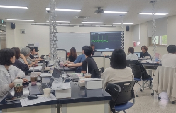 ▲ 경기도교육청미래과학교육원,디지털 기반 융합탐구 역량 강화 직무연수 사진,