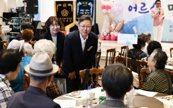 ▲ 2025년 수원시 영통구 매탄3동 경로잔치 사진모습