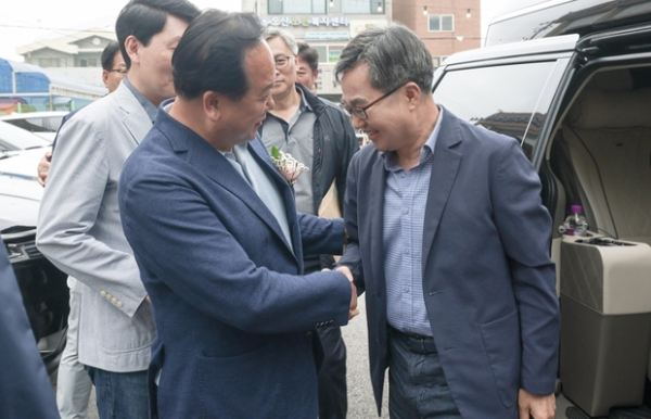 ▲ 이권재 오산시장, 김동연 경기도지사 사진모습