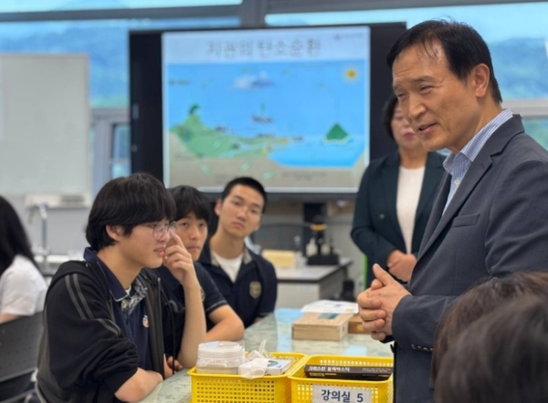 ▲ 임태희 교육감 과천과학관 방문 사진모습
